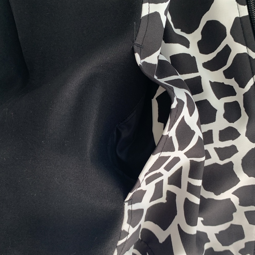 AlLLISON DALEY PETITE Women’s Front Zip‎ Jacket Lightweight Blk/Wht. Giraffe 10P - Picture 7 of 15